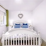 East Cliff View, Heart Of Apartment