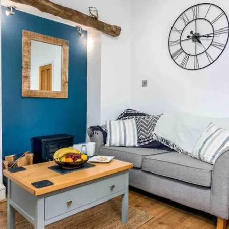 East Cliff View, Heart Of 惠特比